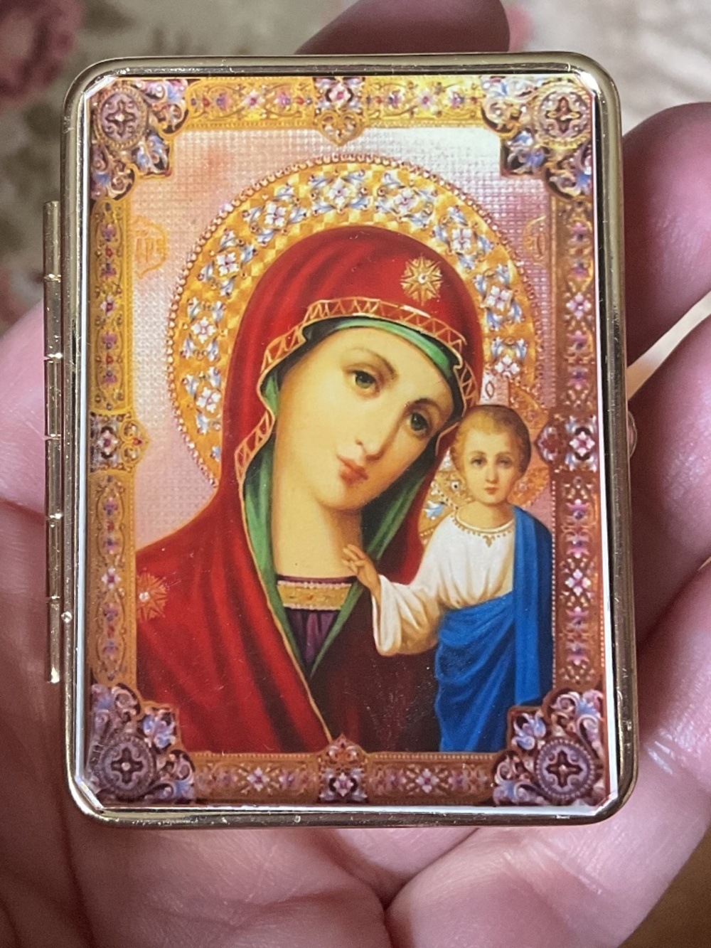 NWOT Virgin Mary Icon Pills Case With Mirror - Picture 4 of 12